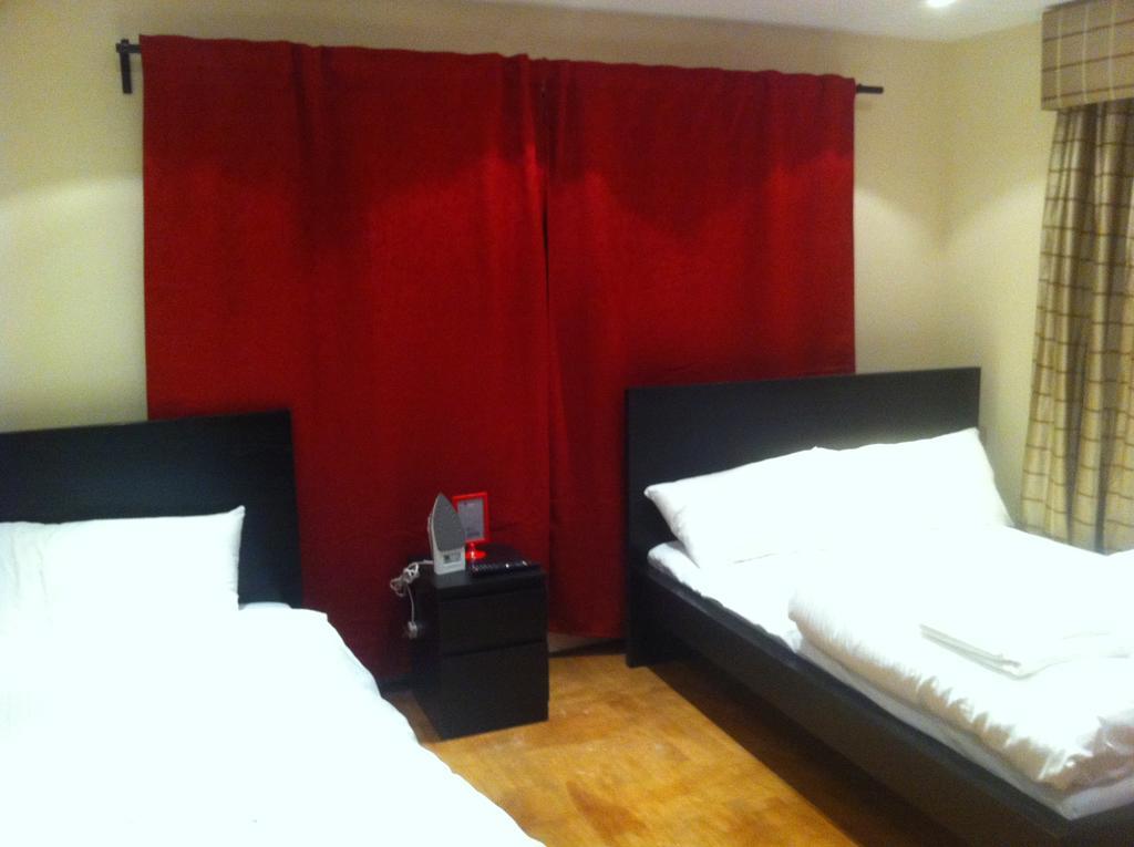 تشيجويل The Greyhound Cottage الغرفة الصورة